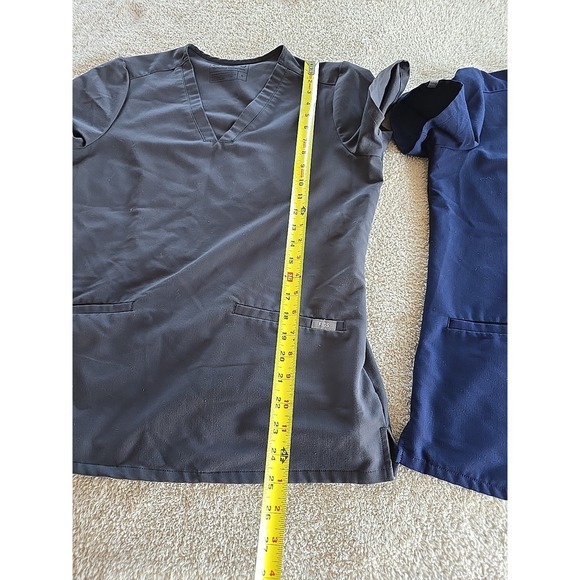 FIGS Technical Collection 4 Scrub Tops Women's S Casma 3 Pocket X 2 Catarina X 2 - Picture 14 of 16